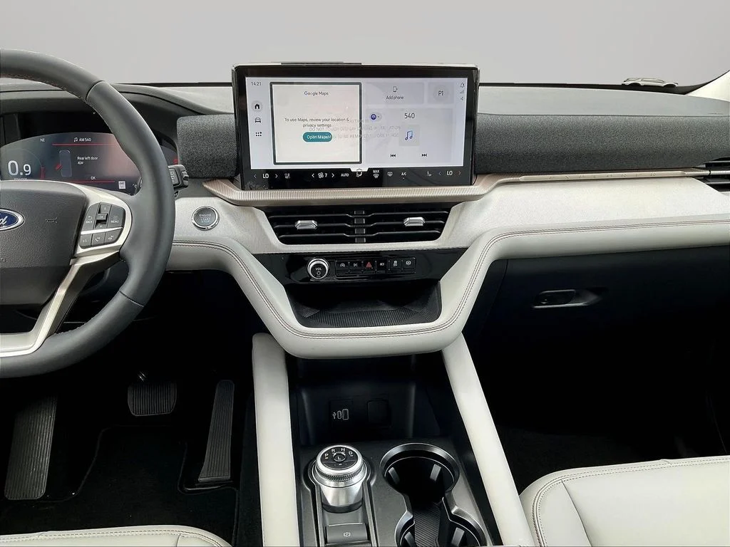 New 2026 Star White Metallic Tri-Coat Ford Active image 6