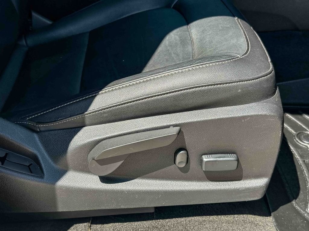 Used 2019 Silver Chevrolet ZR2 image 24