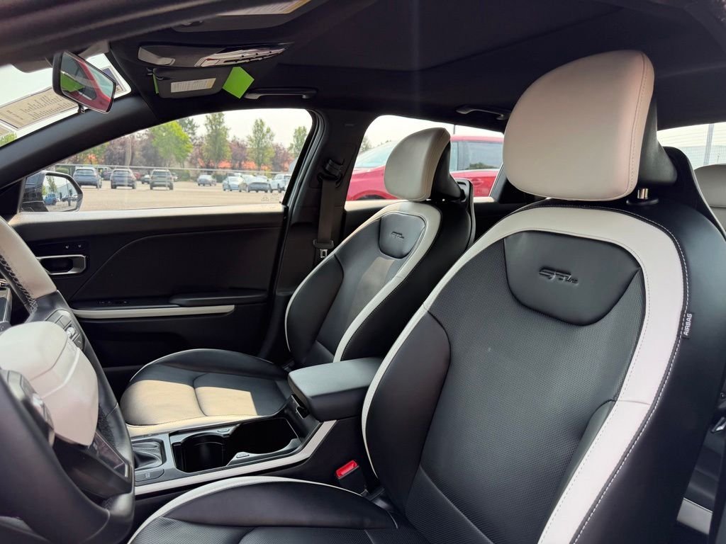 Used 2025 Interstellar Gray Kia GT-Line image 15