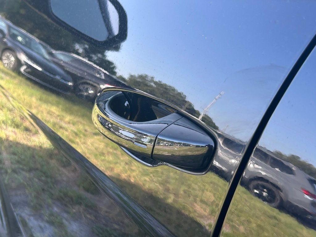 New 2026 Black Volkswagen SE w/Technology image 25