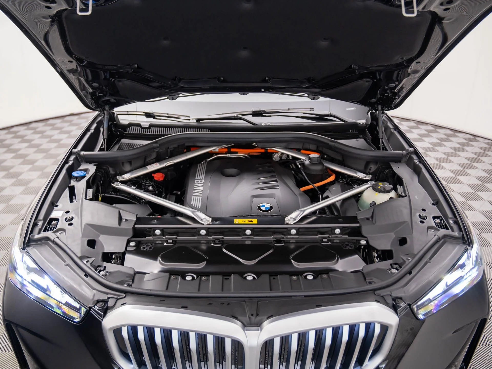 New 2026 Black BMW xDrive50e image 31