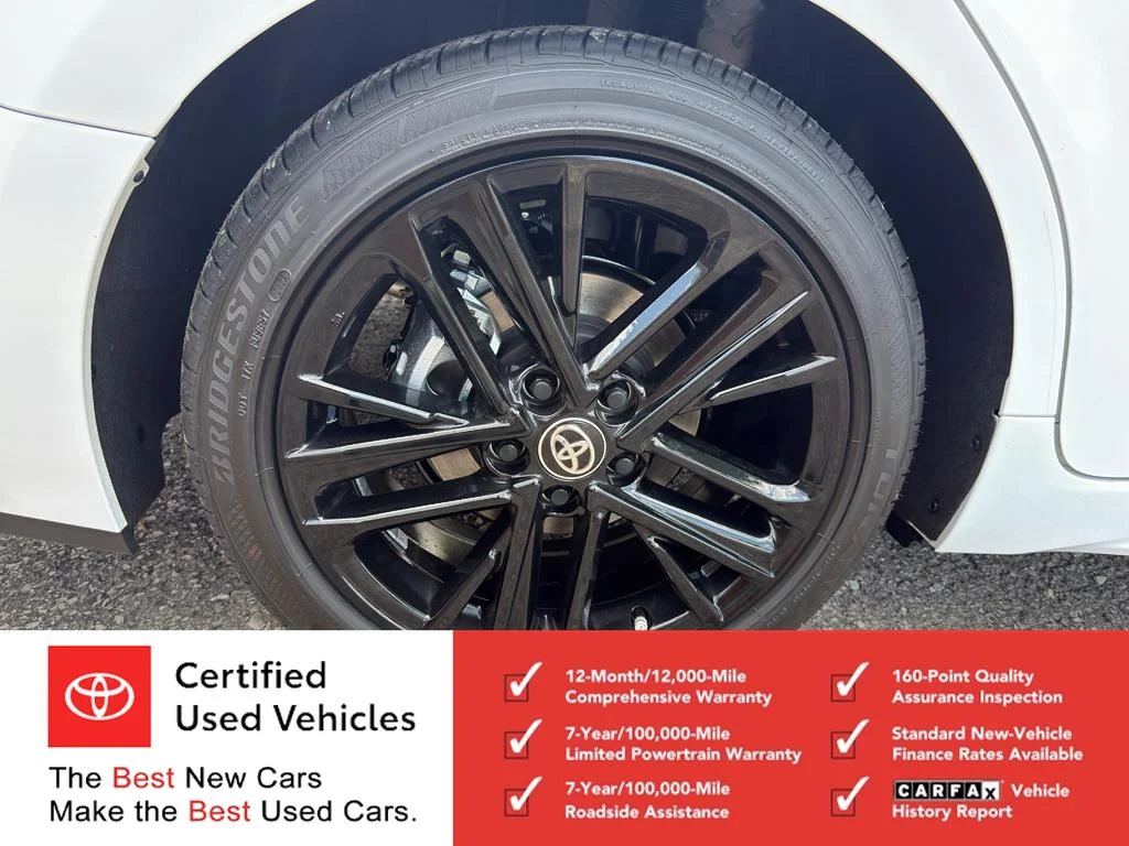 Used 2026 Ice Cap Toyota SE image 11