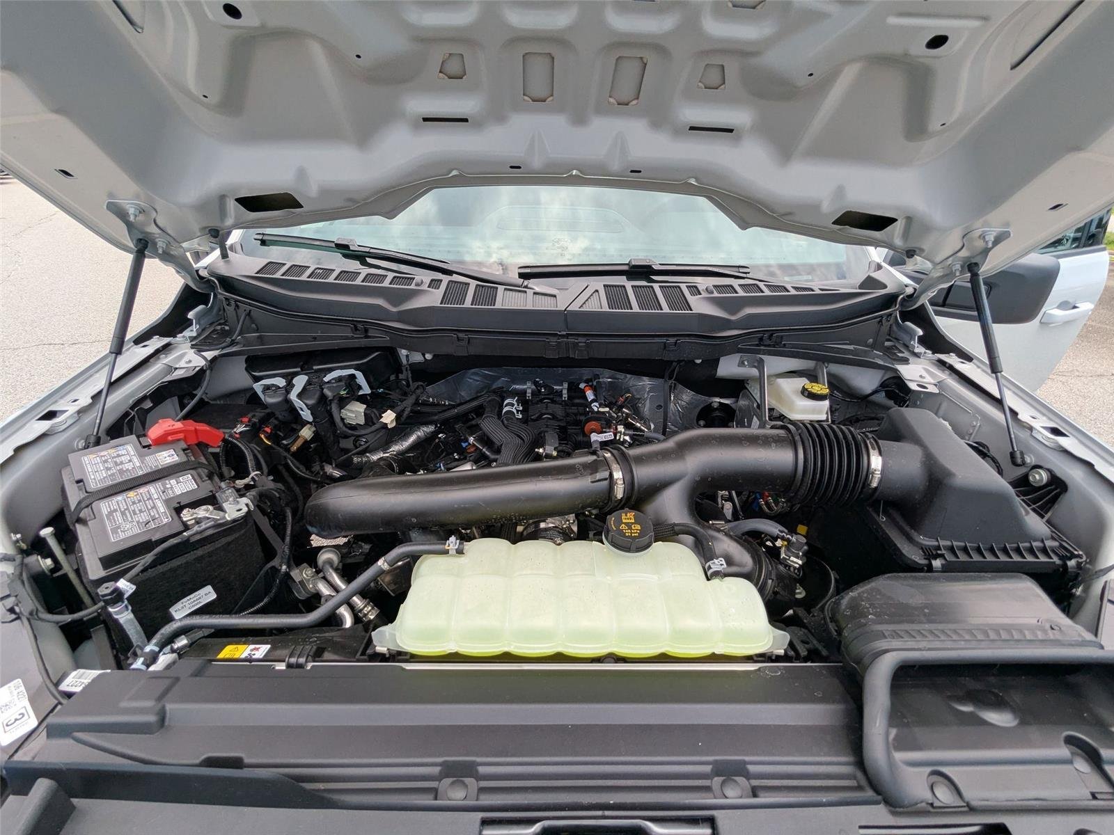 New 2026 Avalanche Ford XLT image 32