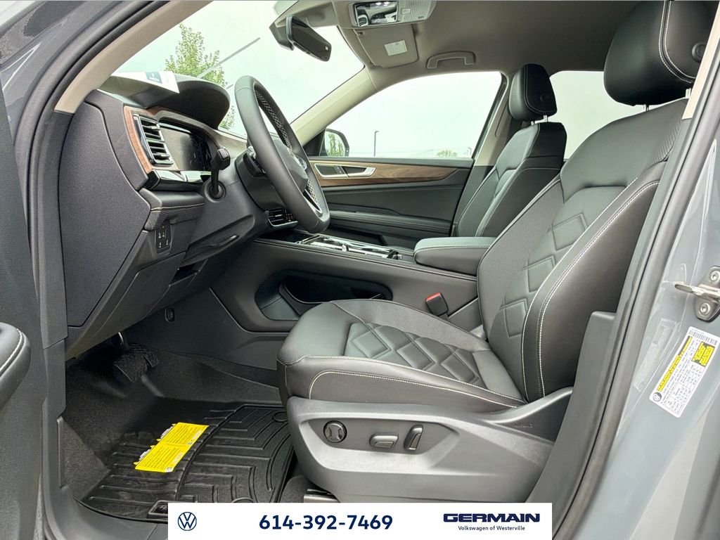 New 2026 Pure Gray Volkswagen 2.0T SE w/Technology image 18