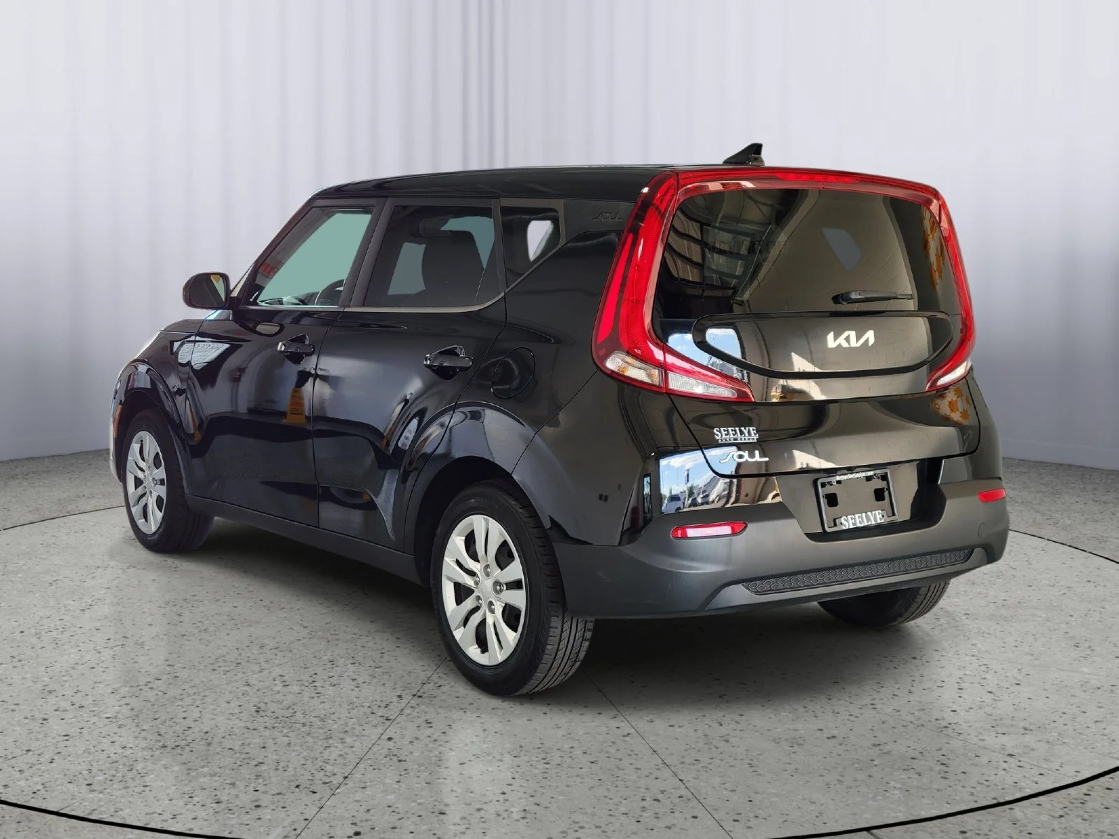 Used 2022 Black Kia LX image 3