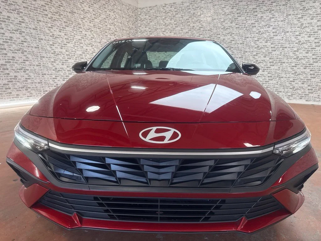 Used 2026 Ultimate Red Hyundai SEL Sport image 2