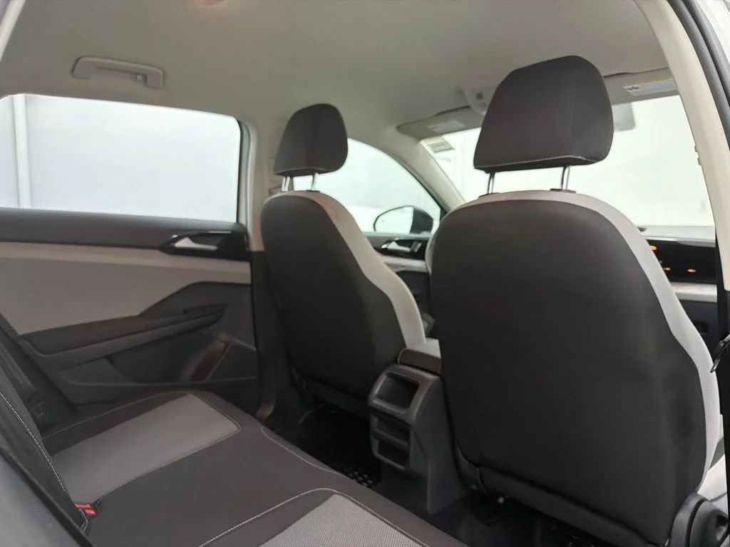 Used 2024 White Volkswagen 1.5T S image 27