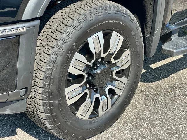 Used 2025 Black GMC Denali image 6