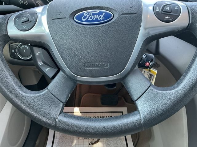 Used 2015  Ford SE image 17
