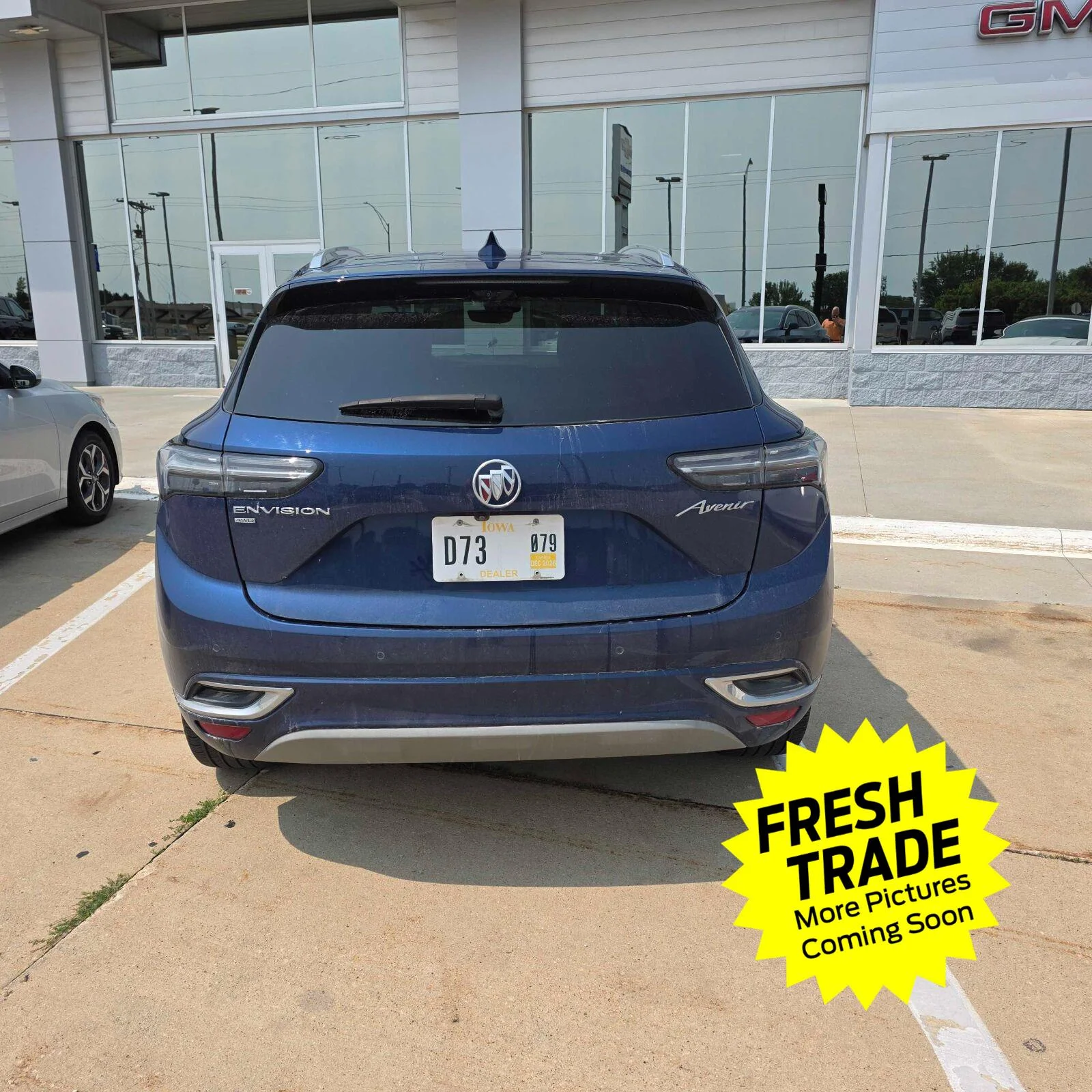 Used 2023 Sapphire Metallic Buick Avenir image 6