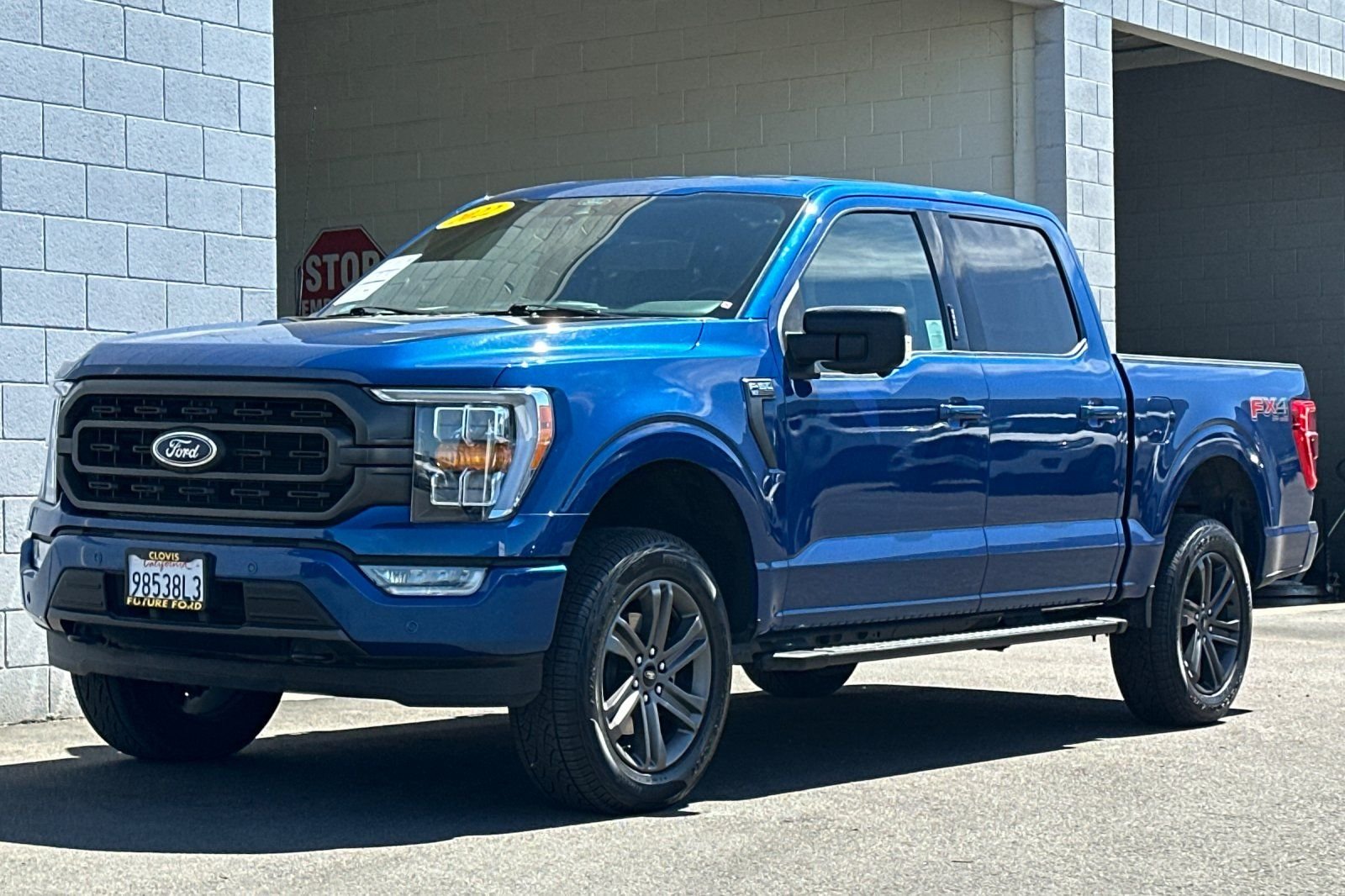 Used 2022 Blue Ford XLT image 7