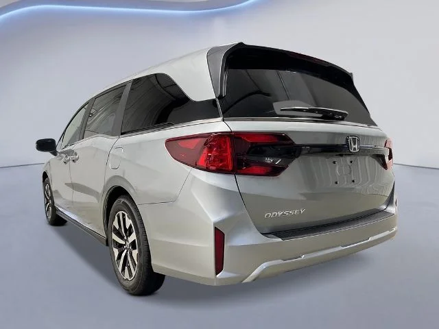 New 2026 Solar Silver Metallic Honda EX image 3