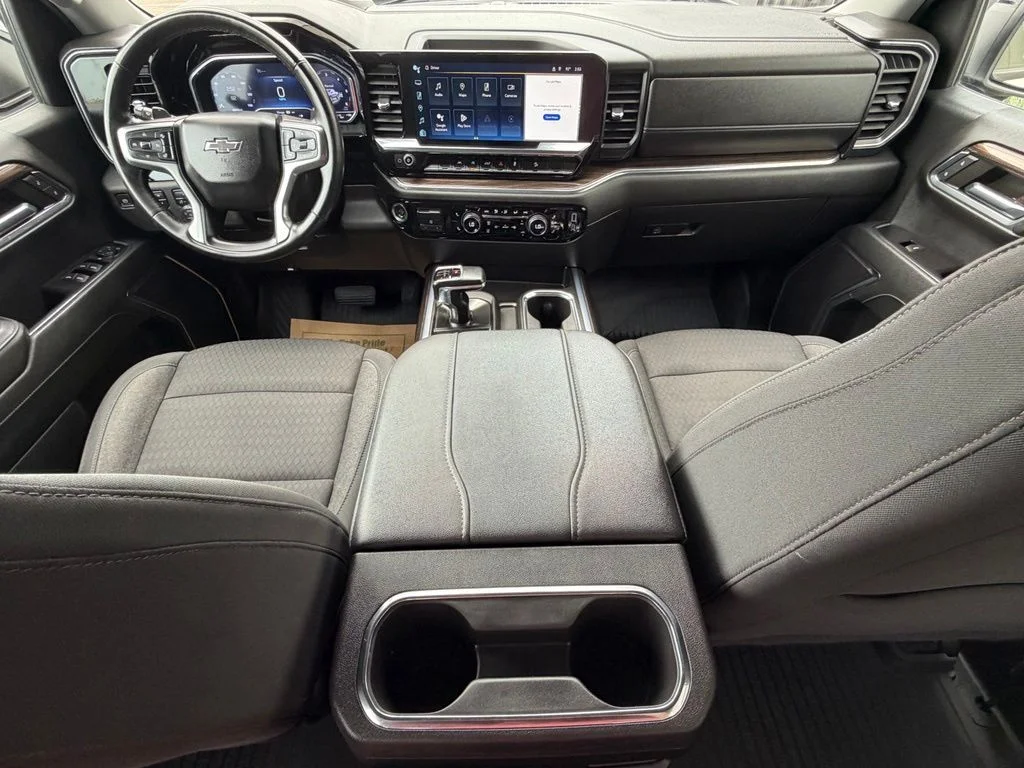 Used 2024 White Chevrolet RST image 12