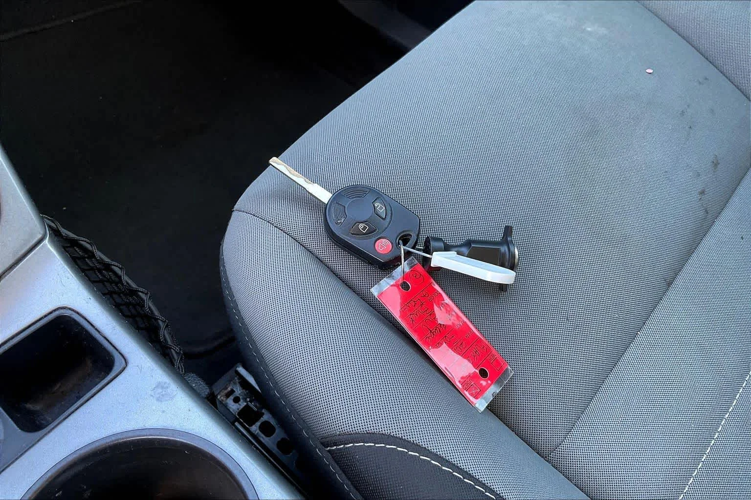Used 2015 Tuxedo Black Ford SE image 13