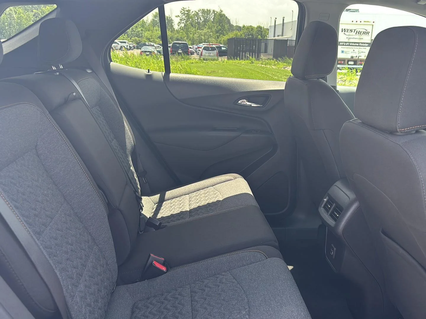 Used 2024 Summit White Chevrolet LT image 34
