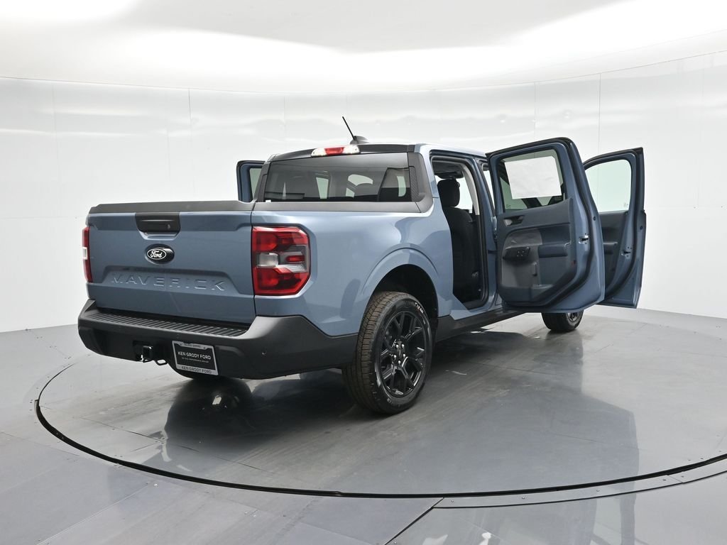 New 2025 Azure Gray Metallic Tri-Coat Ford XLT image 5