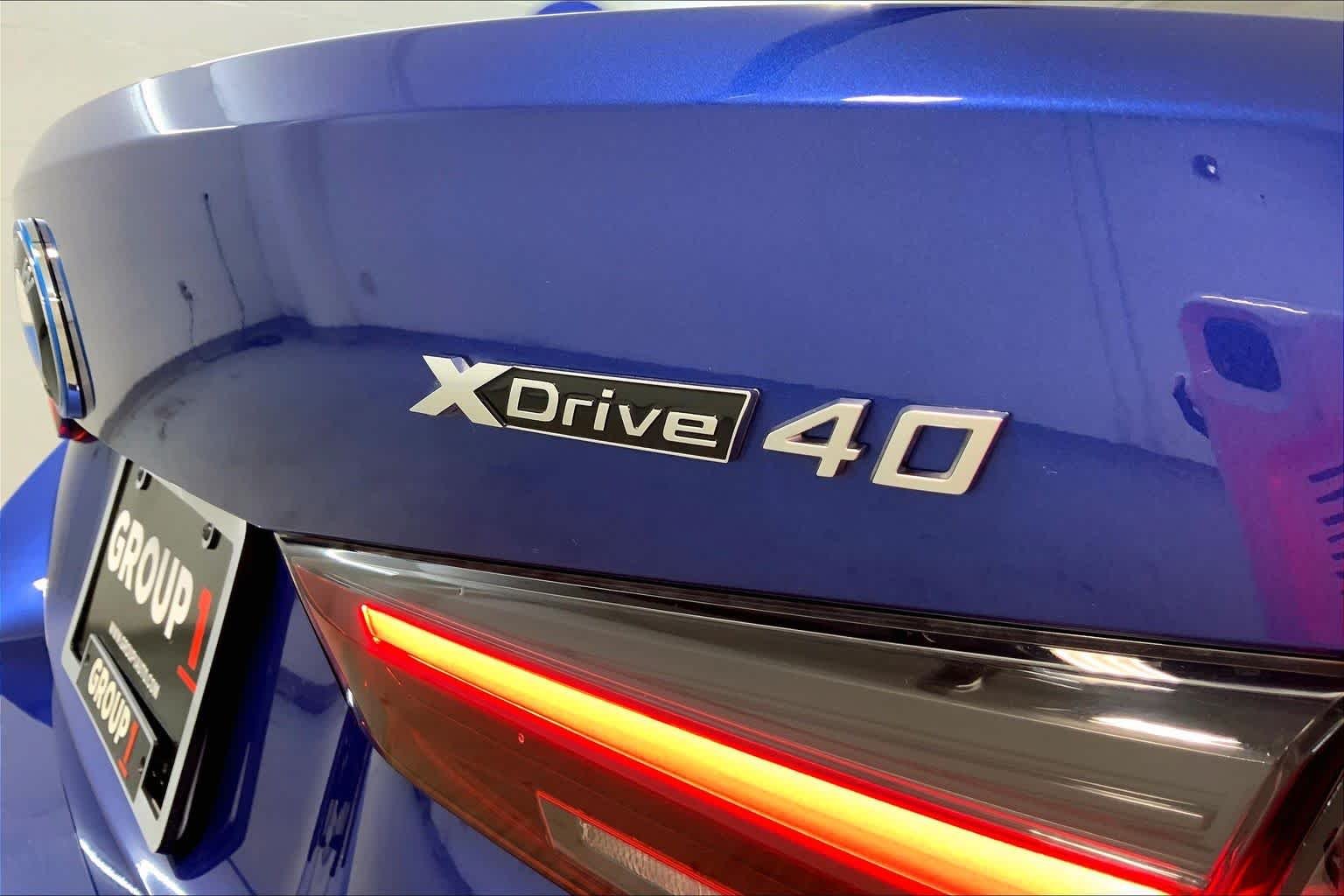 Used 2024 Portimao Blue Metallic BMW xDrive40 image 9