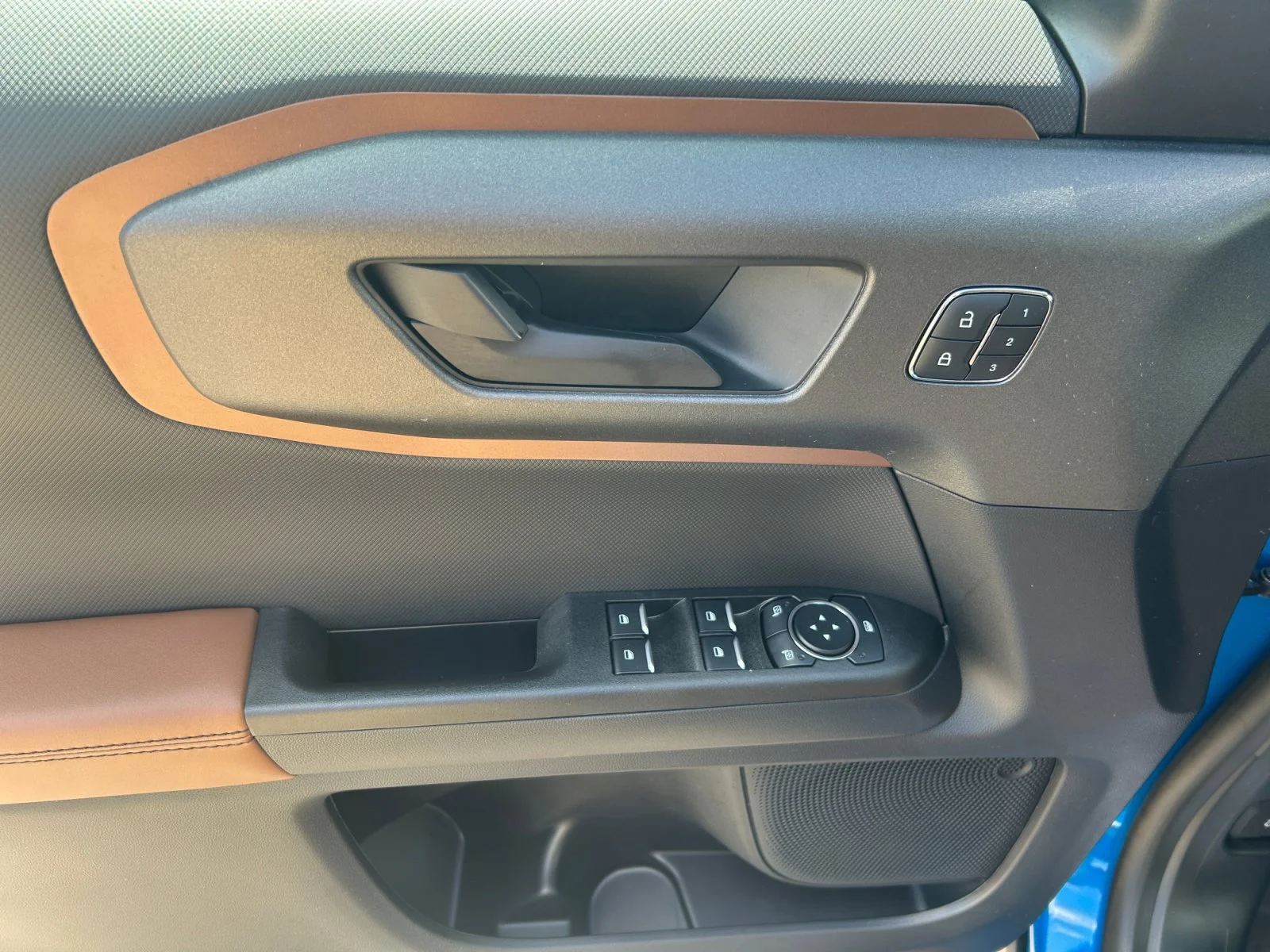 New 2026 Velocity Blue Metallic Ford Outer Banks image 16