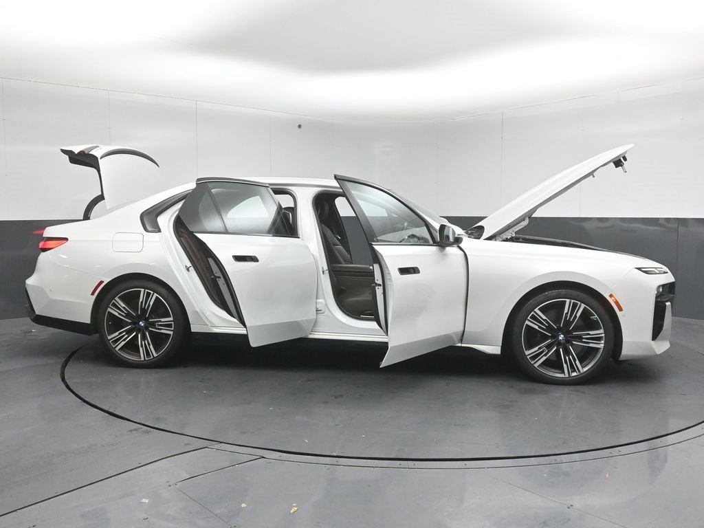 2023 BMW 760I - Image 58