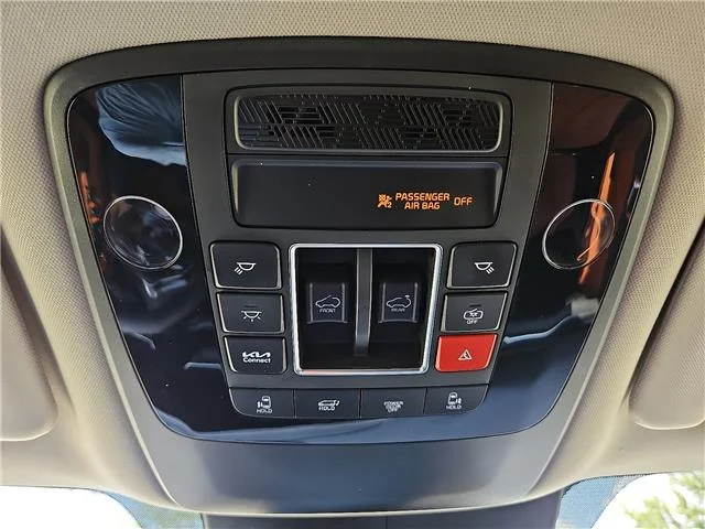 Used 2025 Aurora Black Pearl KIA SX Passenger image 18