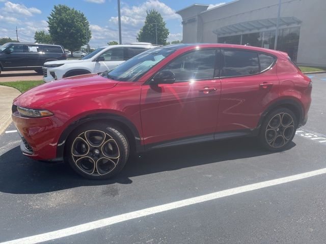 2025 Alfa Romeo Tonale 1.3 Intensa PHEV's photo