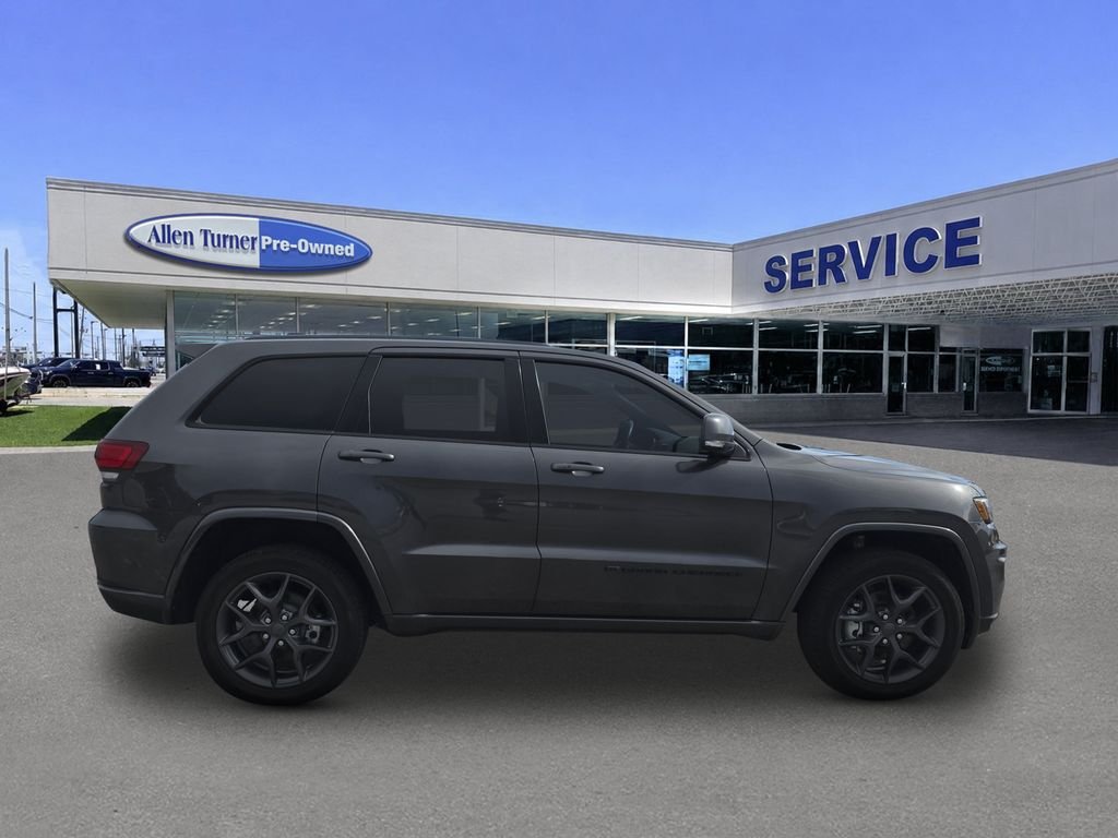 Used 2021 Granite Crystal Metallic Clearcoat Jeep Limited image 9