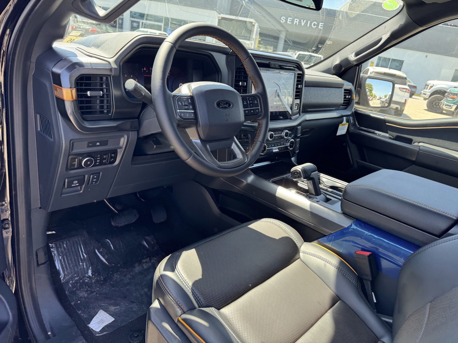 New 2025 Agate Black Metallic Ford Tremor® image 15