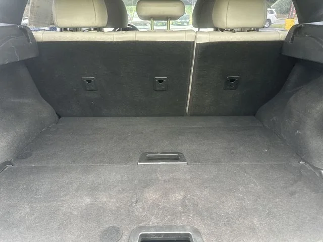 Used 2018 Silver Nissan SL image 25