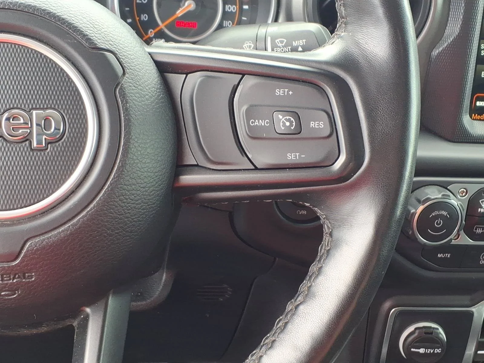 Used 2023 Sting-Gray Clearcoat Jeep Sport S image 18