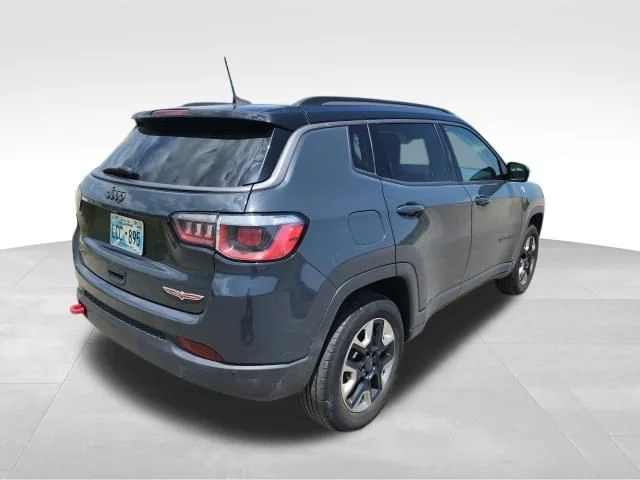 Used 2017 Black Jeep Trailhawk image 3