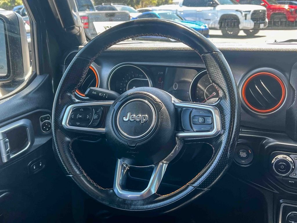 Used 2021 Green Jeep Mojave image 14