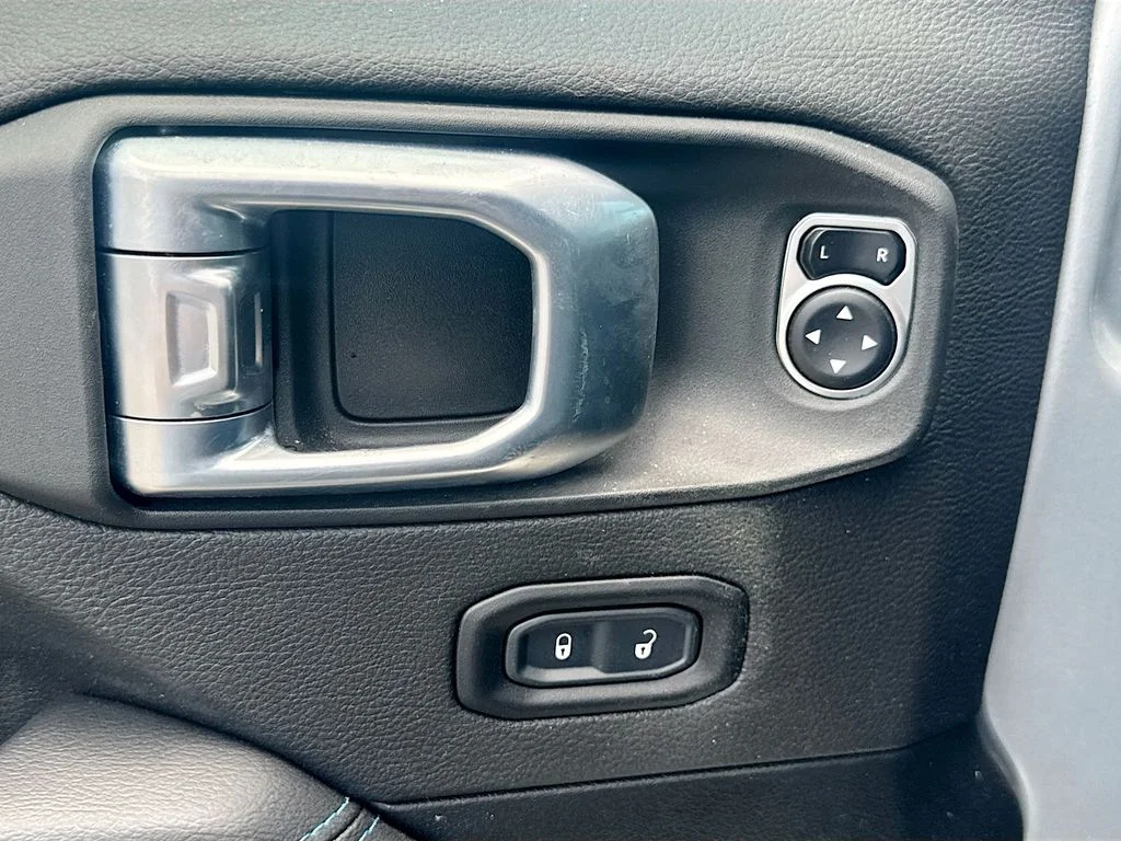 Used 2023 Silver Jeep Rubicon 4xe image 19