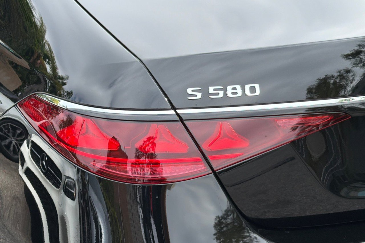 New 2027 Black Mercedes-Benz S 580 4MATIC® Sedan image 25