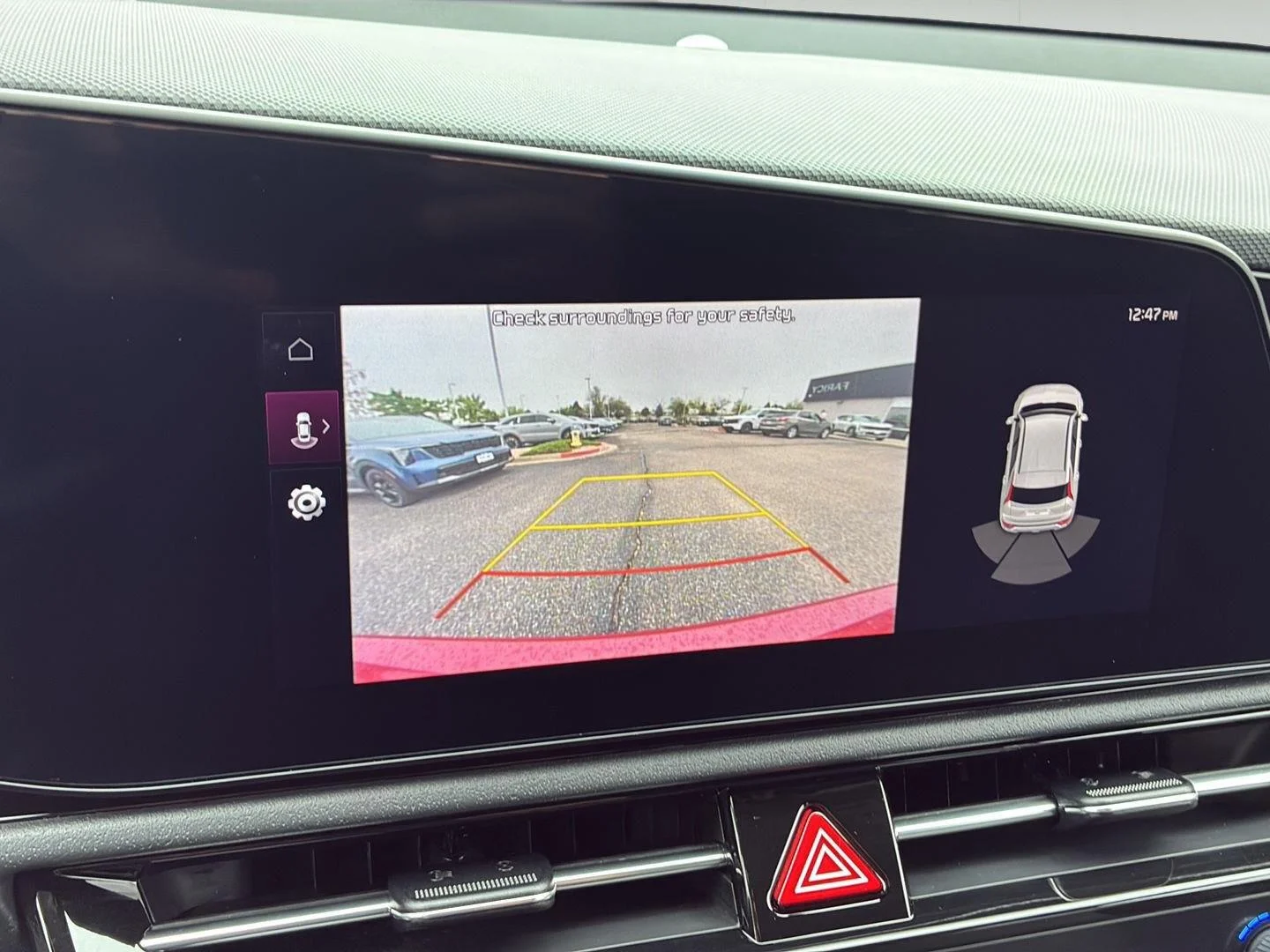 Used 2023 Runway Red Kia Wind image 33