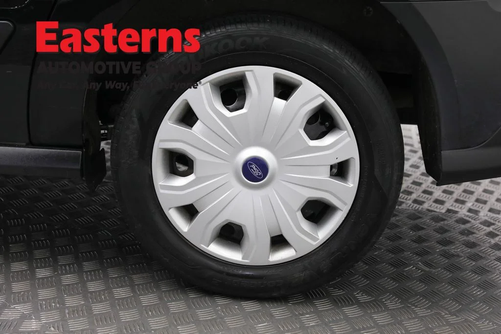 Used 2022 Black Ford XL image 31