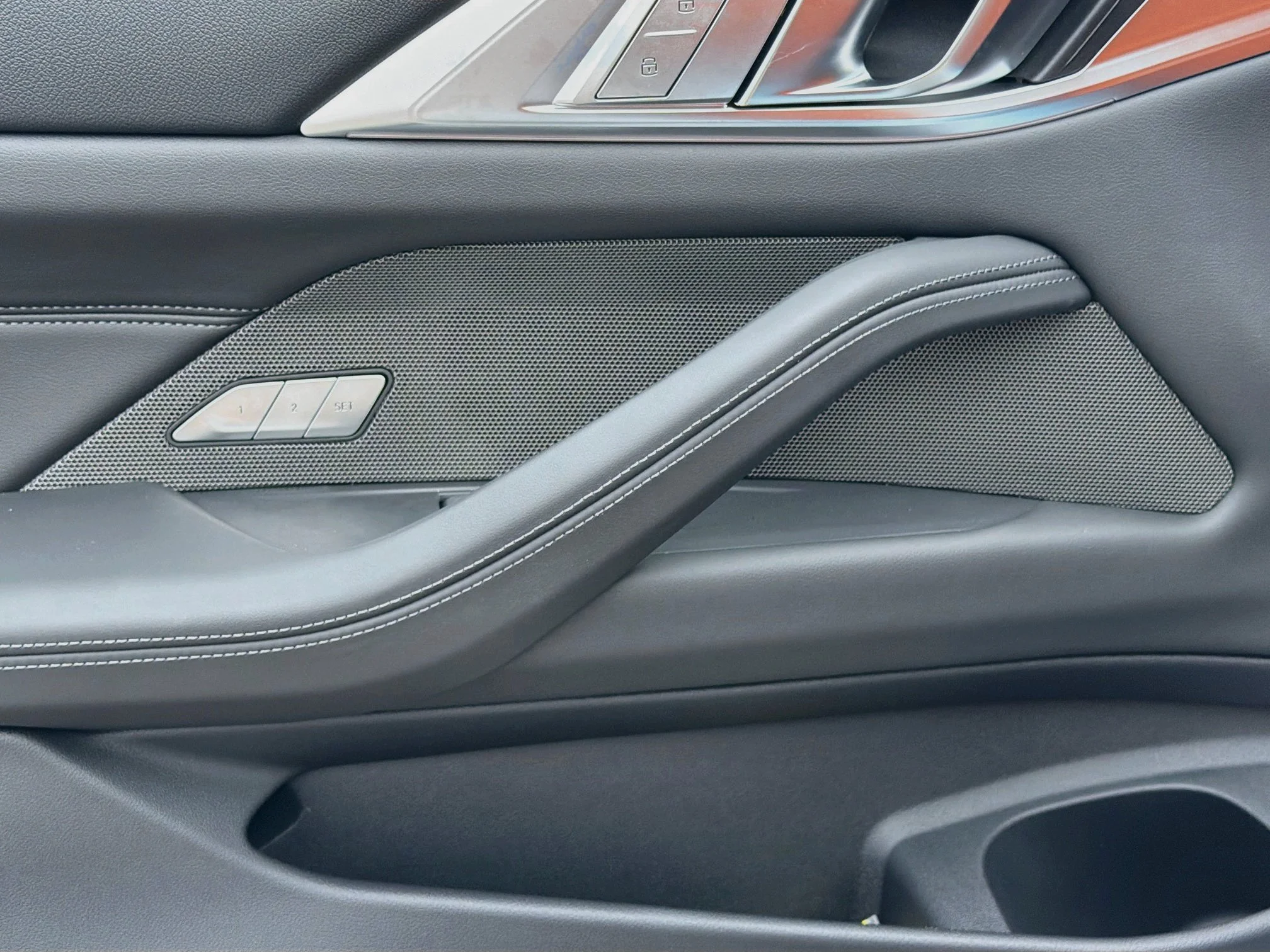 New 2027 Alpine White BMW Competition xDrive image 23
