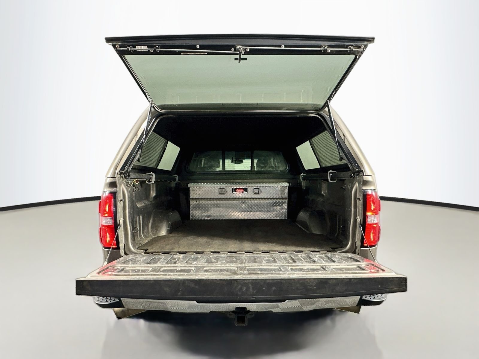 Used 2015 Bronze Alloy Metallic GMC SLT image 28
