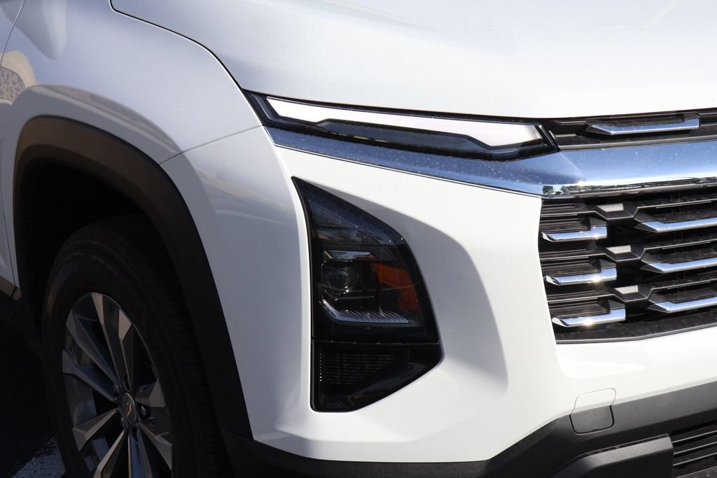 2027 Chevrolet Equinox LT - Photo 3
