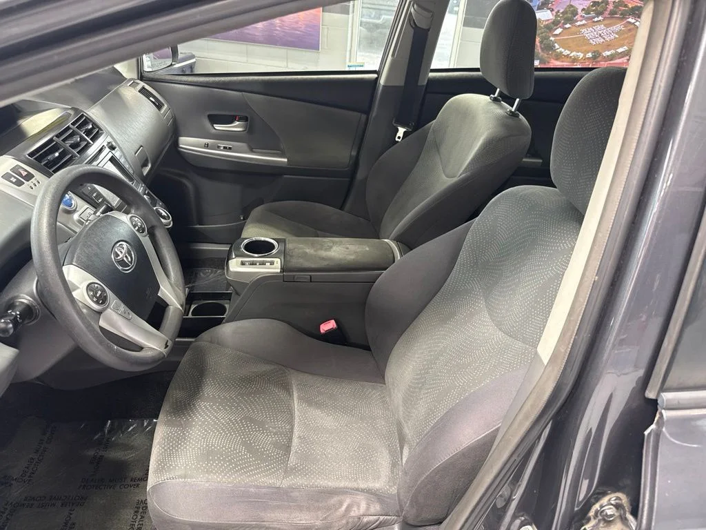 Used 2014 Gray Toyota Three image 12