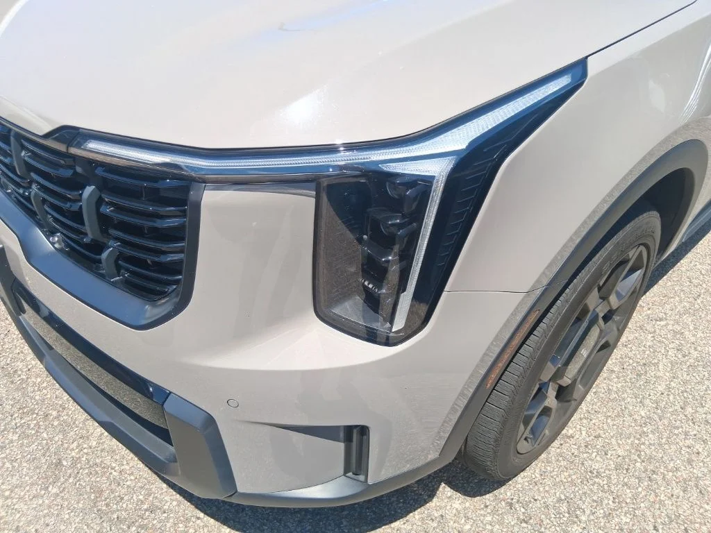 Used 2024 Brown Kia X-Line EX image 16