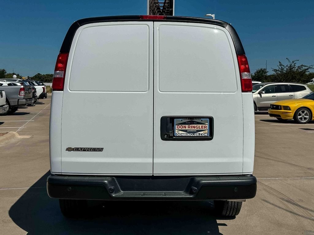 2025 Chevrolet Express Cargo Work Van - Photo 6