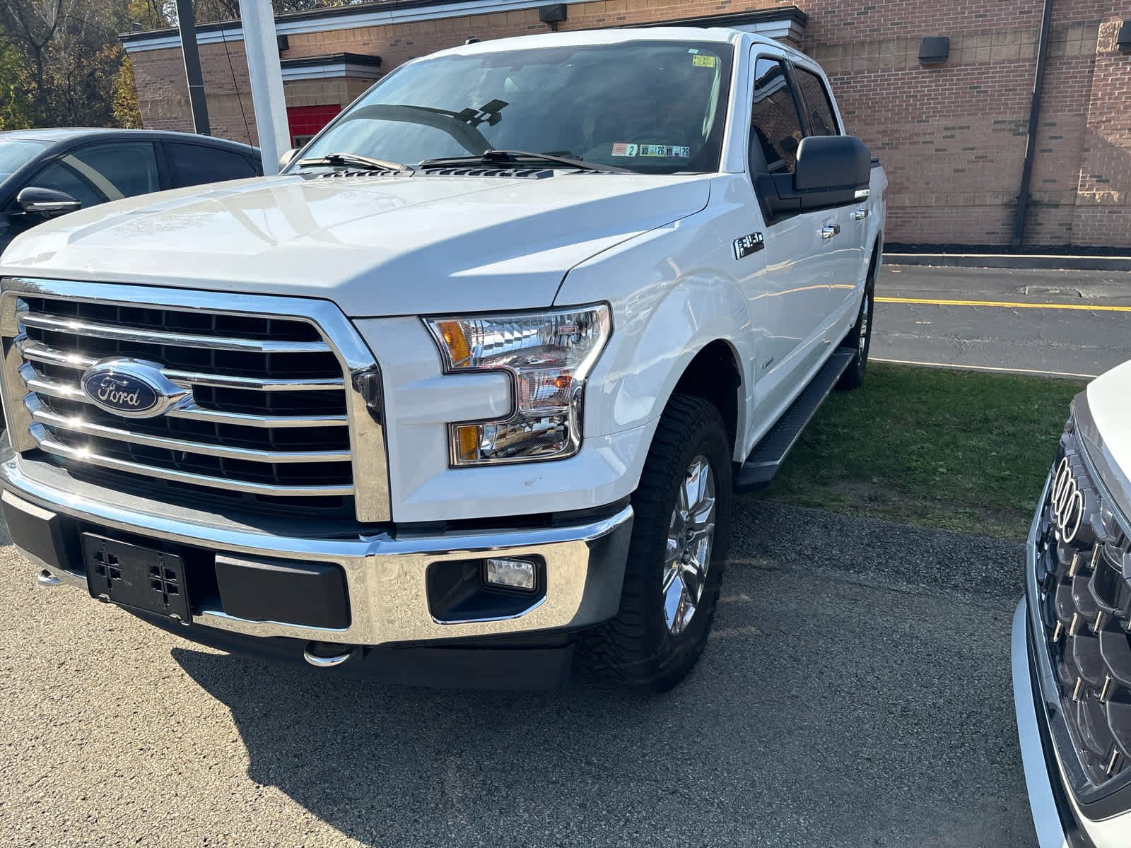 Used 2017 Oxford White Ford XLT image 6