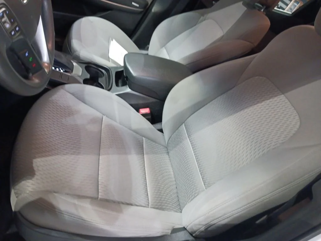 Certified Used 2017 Sparkling Silver Hyundai 2.4 Base image 5