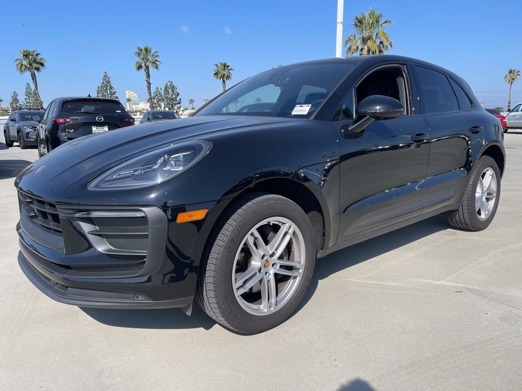 2023 Porsche Macan T