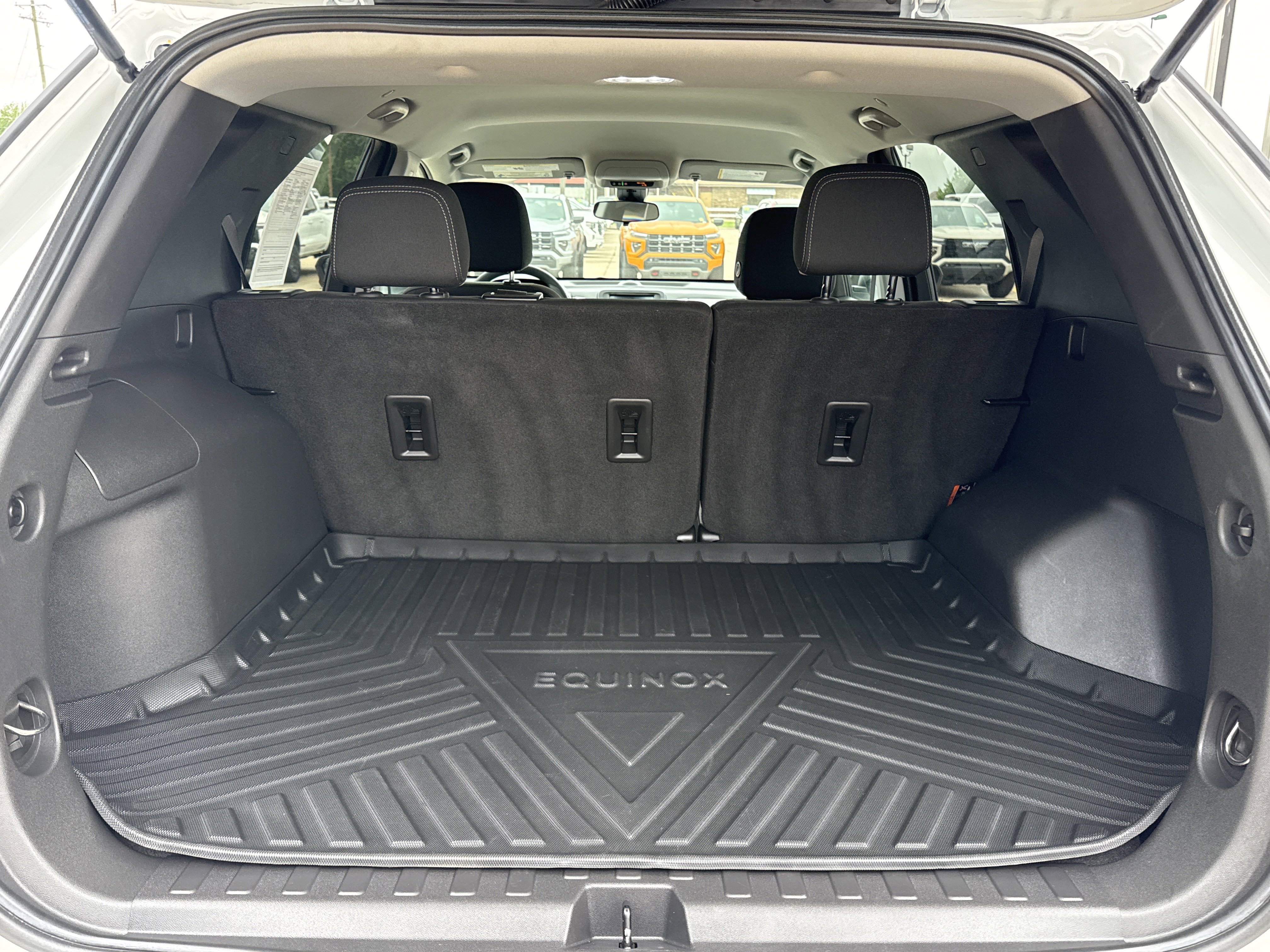 Used 2021 SUMMIT WHITE Chevrolet LS image 9