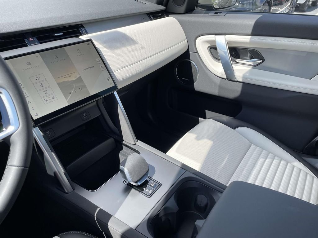 New 2026 Varesine Blue Land Rover Landmark image 32
