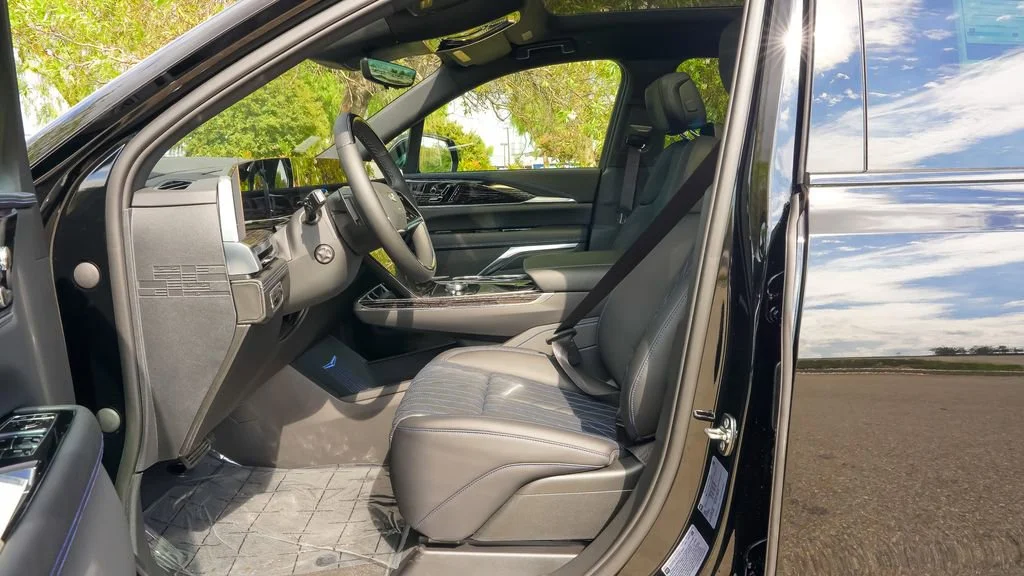2026 Cadillac Escalade IQL Luxury - Photo 15