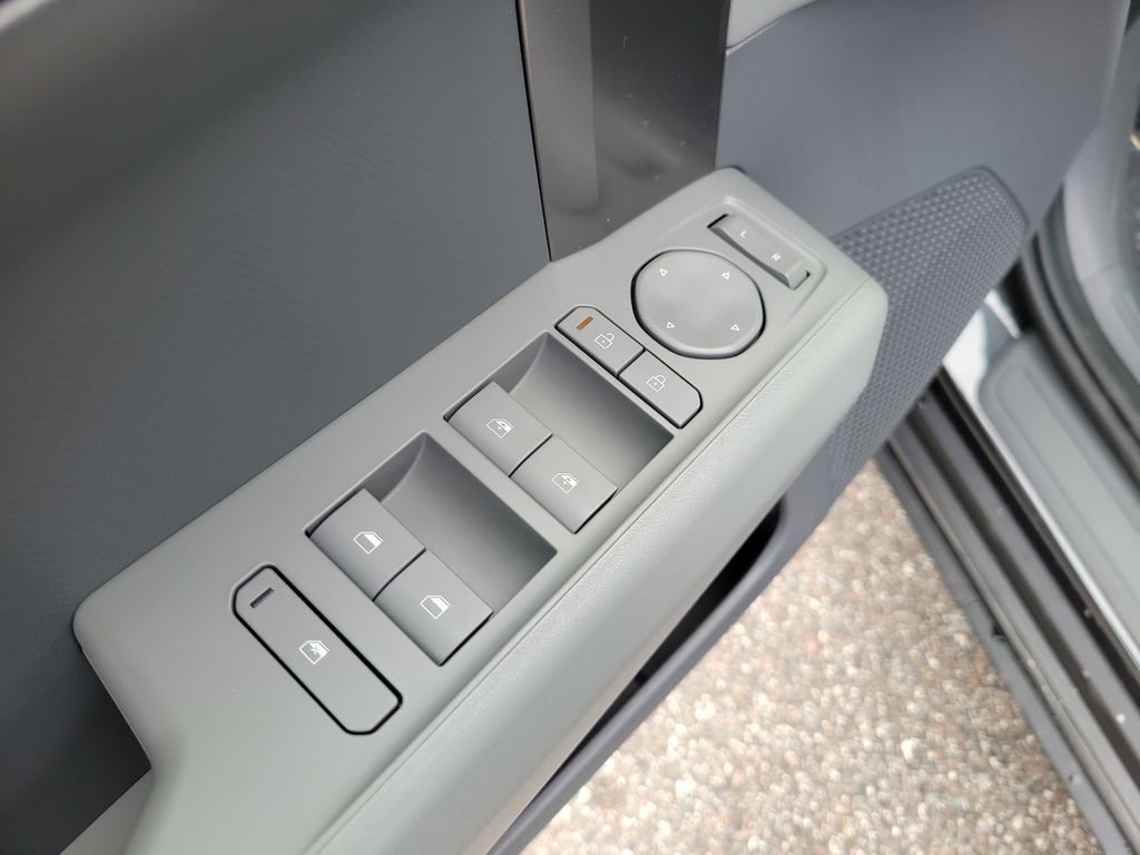New 2027 Interstellar Gray Kia Wind image 20