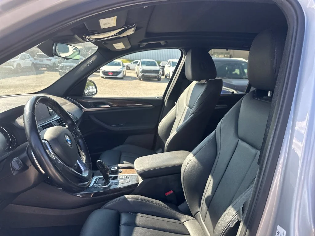 Used 2019 Silver BMW xDrive30i image 40