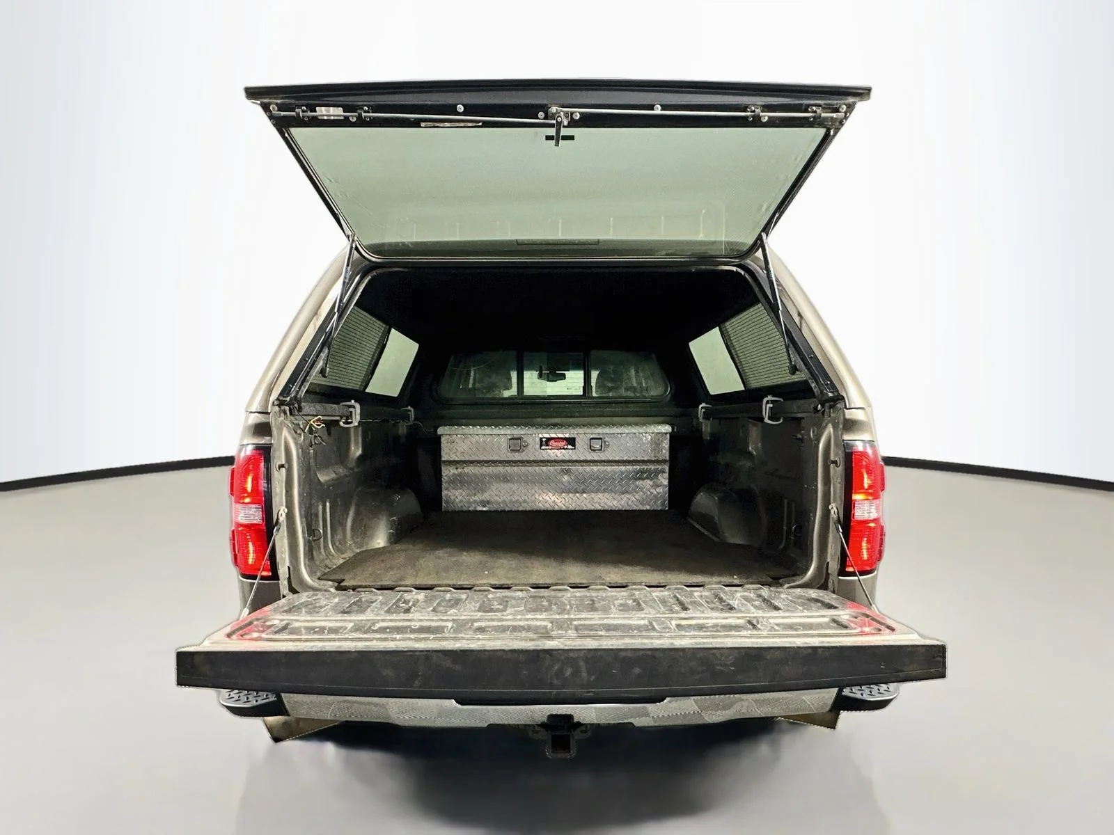 Used 2015 Bronze Alloy Metallic GMC SLT image 28